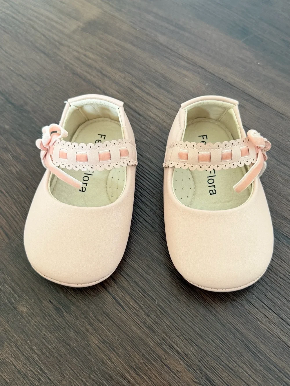 Toddler Girls Pale Pink Mary Jane Dress Shoes with Floral Strap